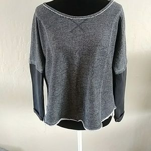 Weekend by Andrea Jovine layered look boxy top